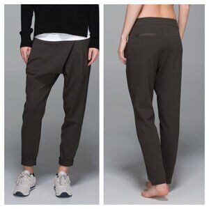 Lululemon Yogini Trouser Pant 8 Dark Wren Gray/Green